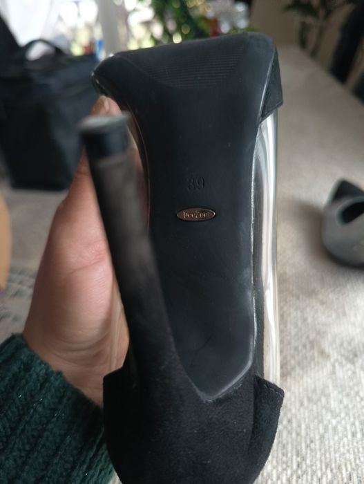 Czarne szpilki wizytowe 39 deezee