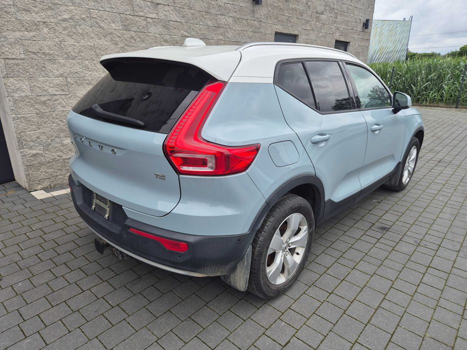 Volvo XC40 2.0 T5 uszkodzona skrzynia biegów