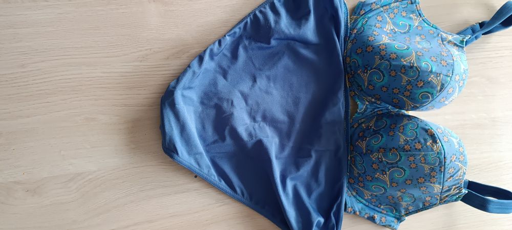 Strój dwuczęściowy