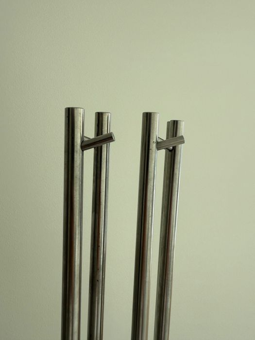 Bengaleiro em metal e madeira