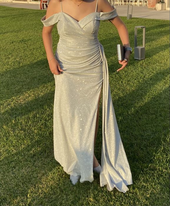 Vestido de gala prateado