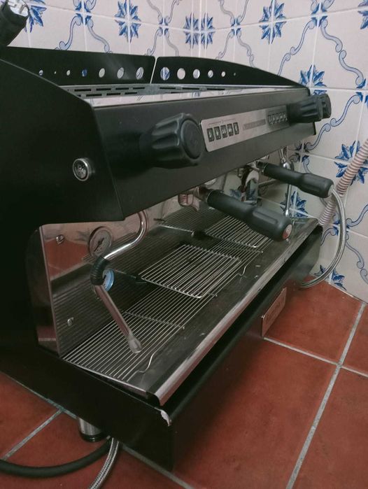 Máq de café Fiamma Caravel II + Moinho eléctrico