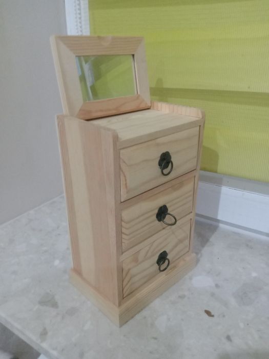 Szkatułka na biżuterię