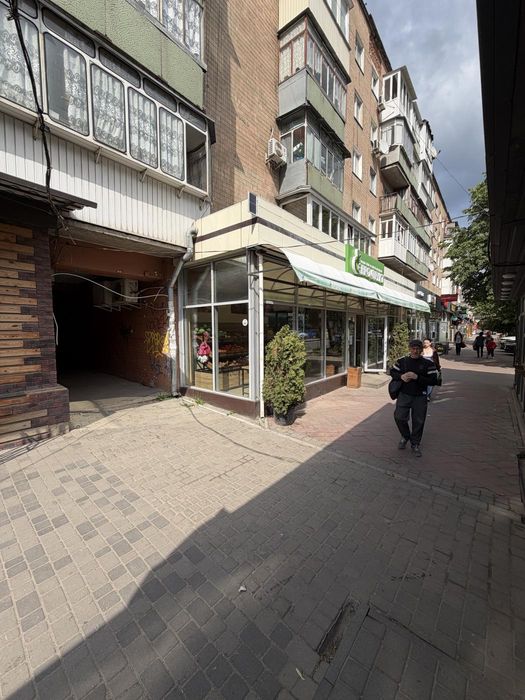 Оренда 58 м² на Думці. 1 поверх, зручно локація, ремонт