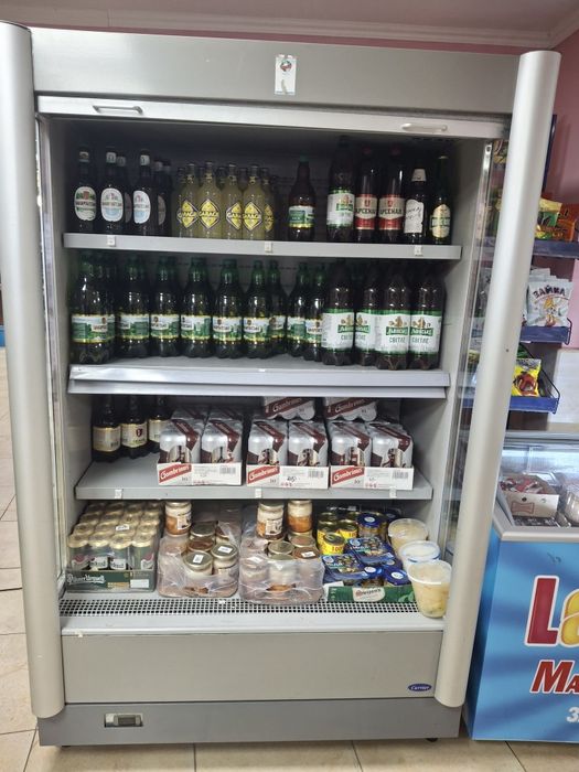 Холодильна вітрина