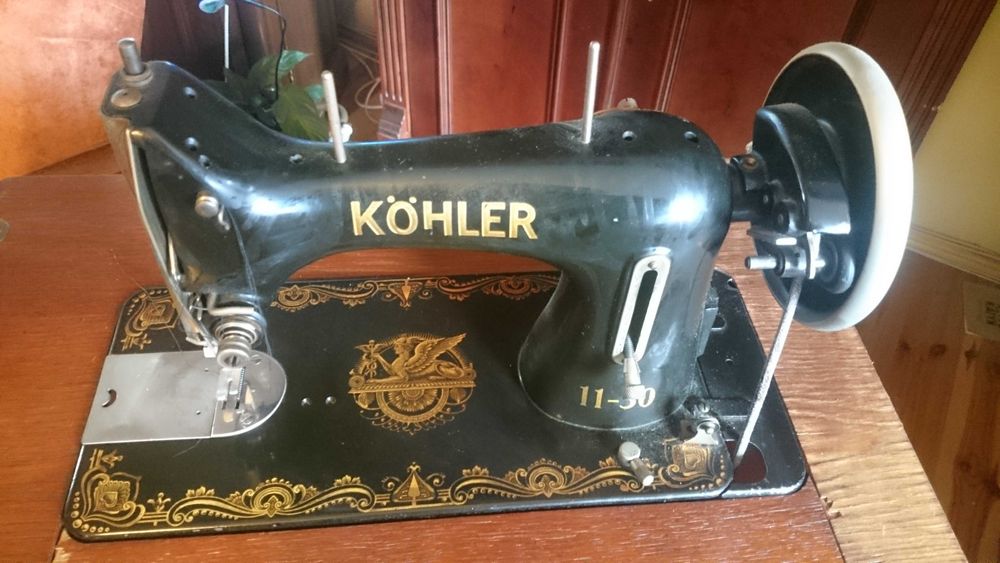 zabytek rok1945 stan idealny maszyna d szycia obudowa szafkowa