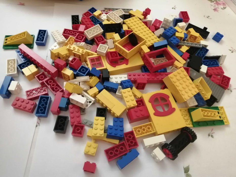 Caixa de peças Lego System