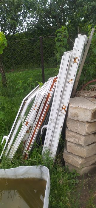 Okno okna całe rama nie przeciete