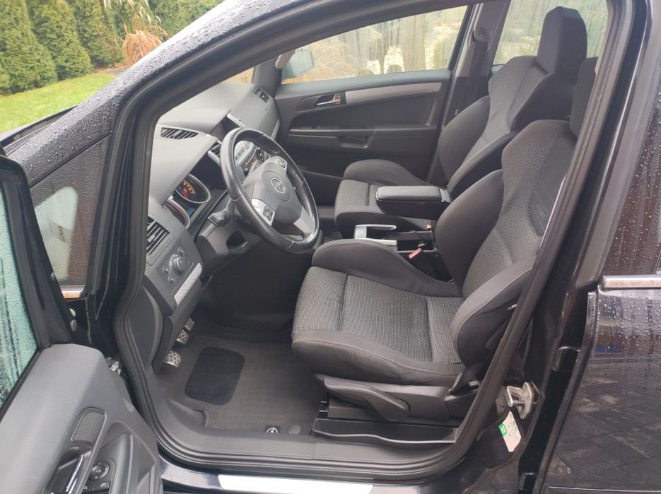 Opel Zafira B OPC LINE