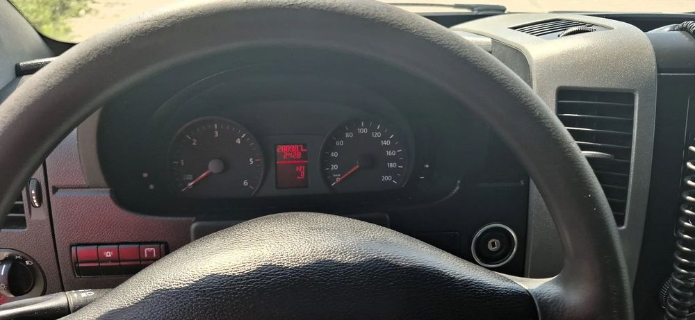 Volkswagen Crafter  Auto Laweta Zadbana Poduszki Zawieszenia