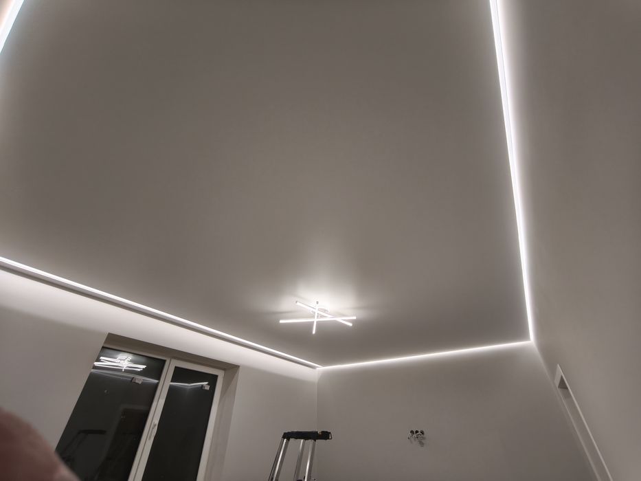 Натяжні стелі потолки