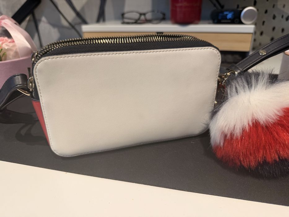 TOMMY HILFIGER - granatowa torebka na codzień