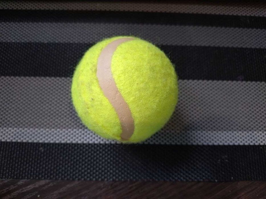 М'яч для тенніса теннісний м'ячик