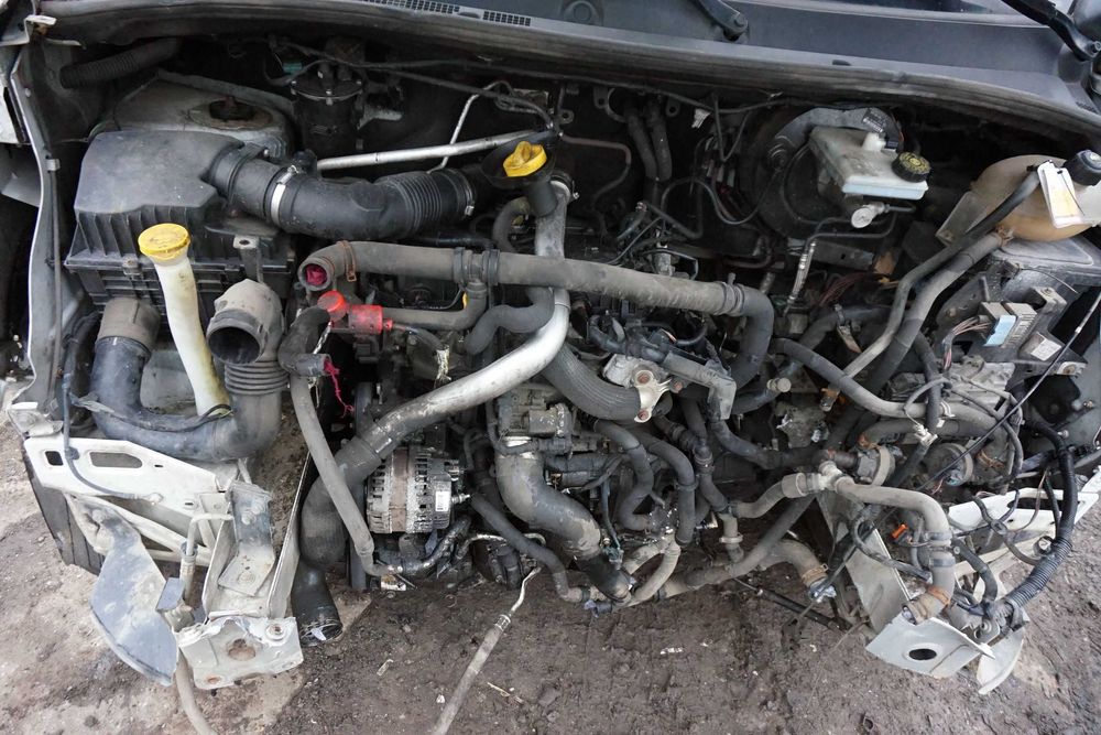 Renault Master III uszkodzony