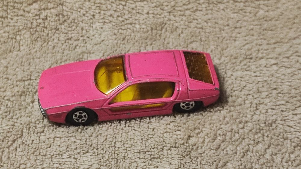 Модель Lamborghini Marzal от Matchbox