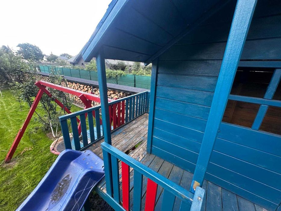 Sprzedam domek ze zjeżdżalnią dla dzieci