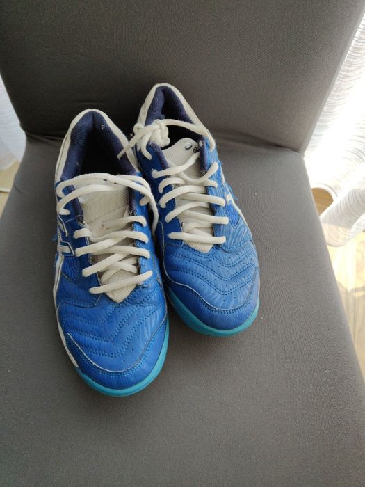 Buty sportowe easics 39