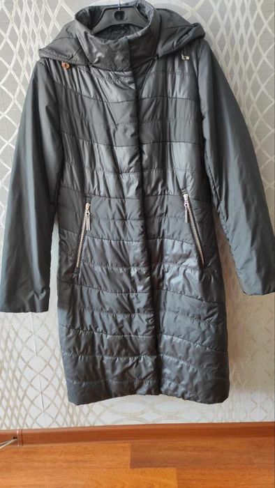 Жіноче демісезонне пальто