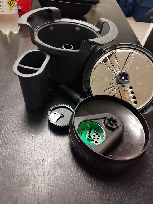 Nakładka krojąca że spiralizerem