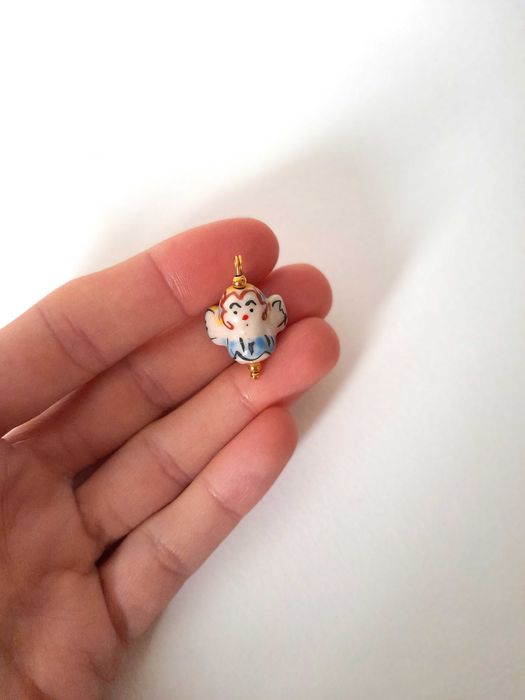 Pendente para Colar Anjo de Cerâmica e Aço Inoxidável Dourado