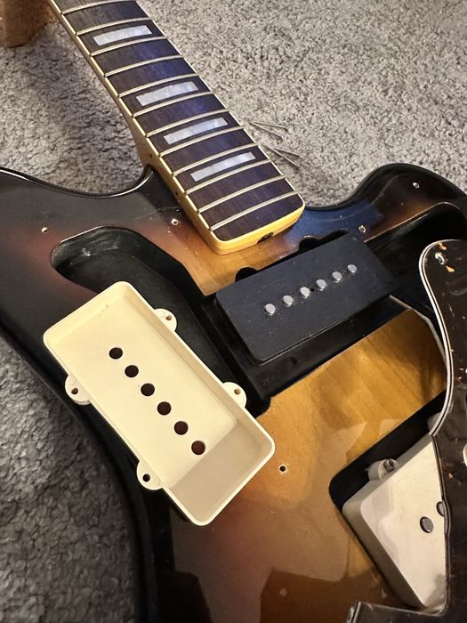 Fender Jazzmaster JM66B Japan + Fender Deluxe Molded Case