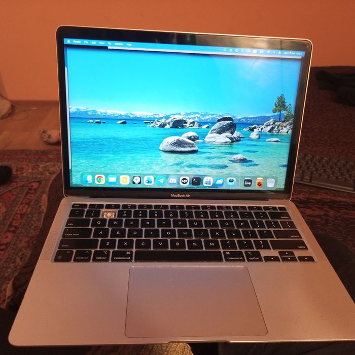 MacBook Air M1 A2337 під ремонт