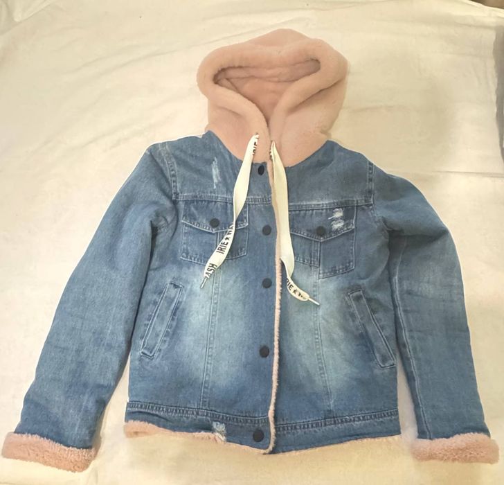 Курточка джинсова