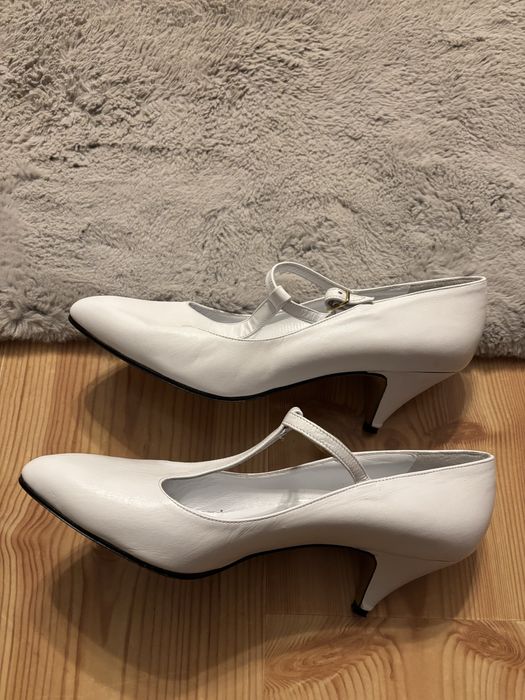 Buty na obcasach całe skórzane, włącznie z podeszwą