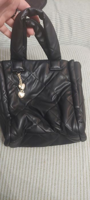 Czarna mała torebka