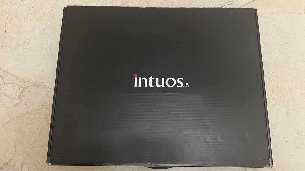 Графічний планшет Wacom Intuos 5 touch L  PTH-850