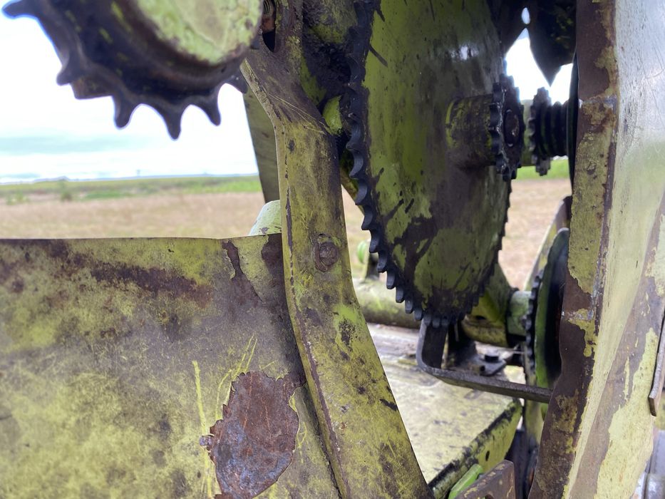 Жатка claas 5.1 з ріпаковим столом