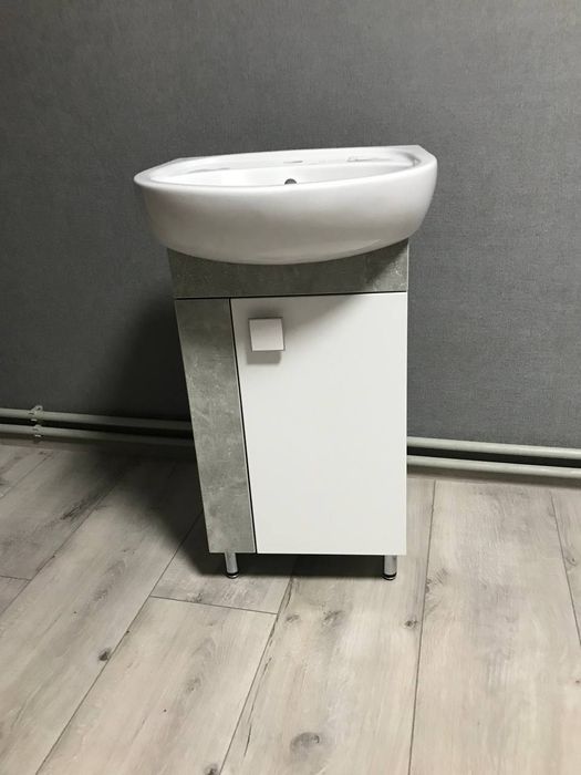 Тумбочка с умывальником