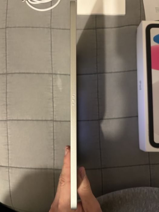 Ipad A16 silver 11”