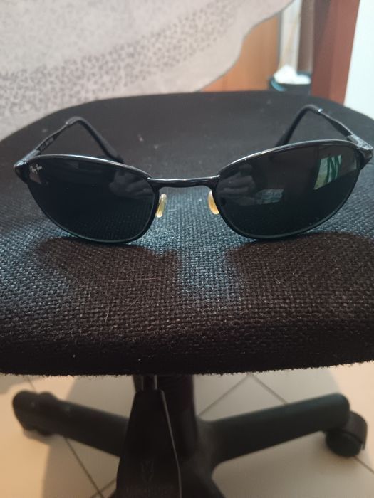 Óculos de sol Ray Ban.
