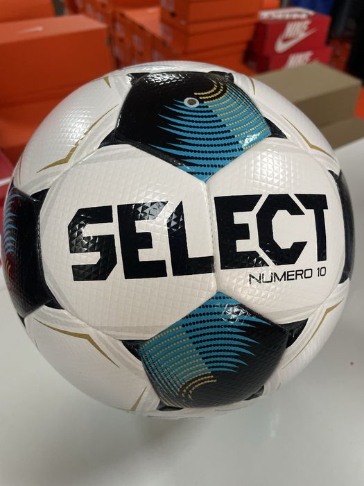 М’яч футбольний SELECT Numero 10 FIFA Quality Pro v23.  Оригінал
