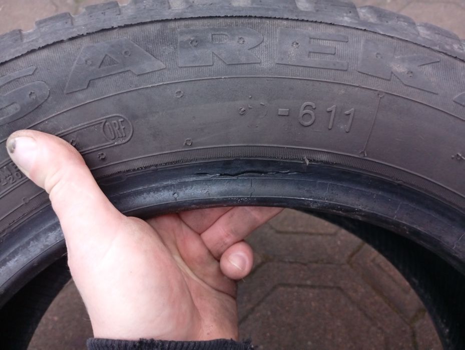 Автомобільні шини