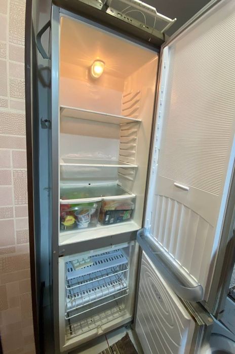 Продам холодильник