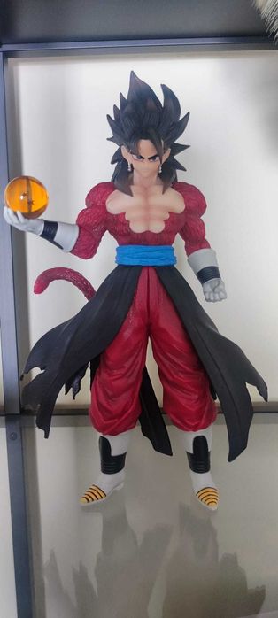 Dragon Ball - Son Goku SSJ4 - ANIME