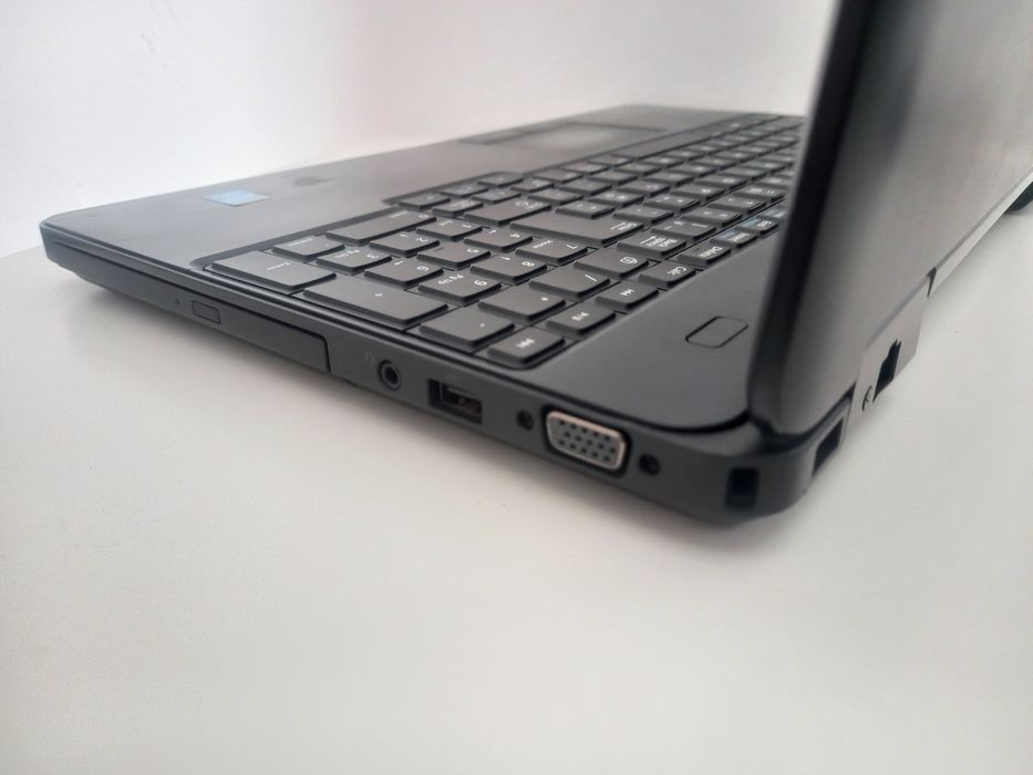 Portatil Dell Latitude E5540  i5 2.3 GHz sem Bateria PEÇAS