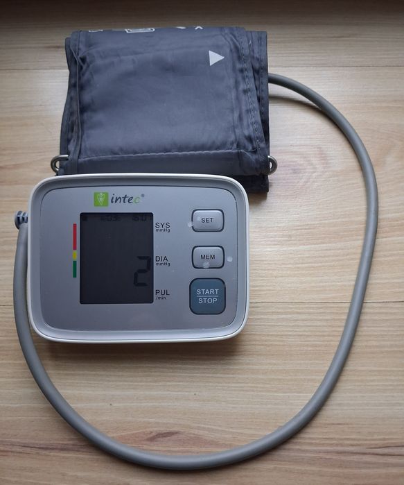 Ciśnieniomierz naramienny Intec U70LH
