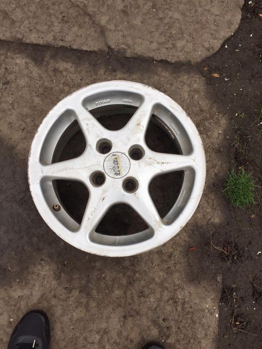 Автомобили легковые