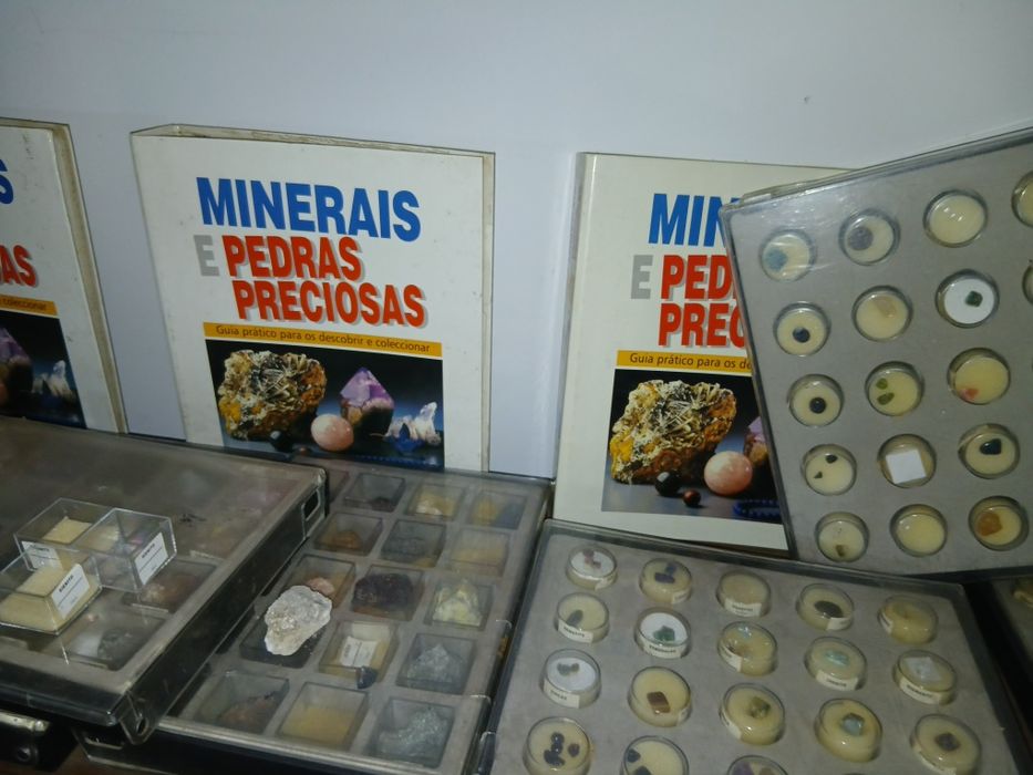Colecao. 140  Minerais pedra preciosa  e franciculo  por 140 €