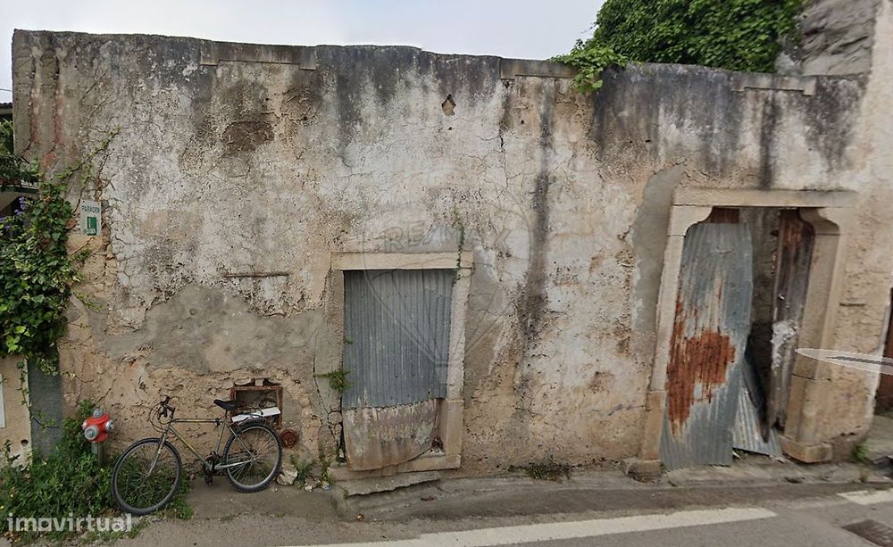 Moradia T4 para venda