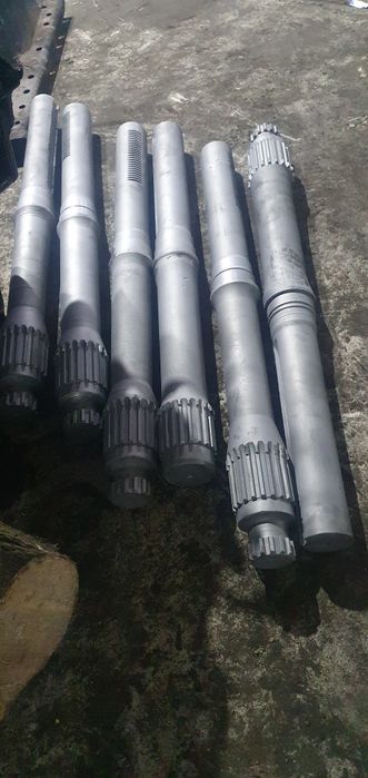 Продам полуось МТЗ. Чулки  шестерні сонячні циліндрички подшипнік гсв