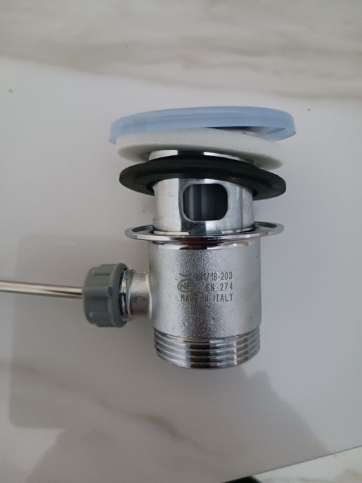 Умывальник Koller Pool