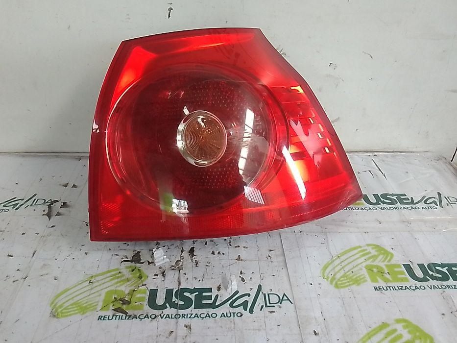 Farolim direito VOLKSWAGEN Golf V (1K1)