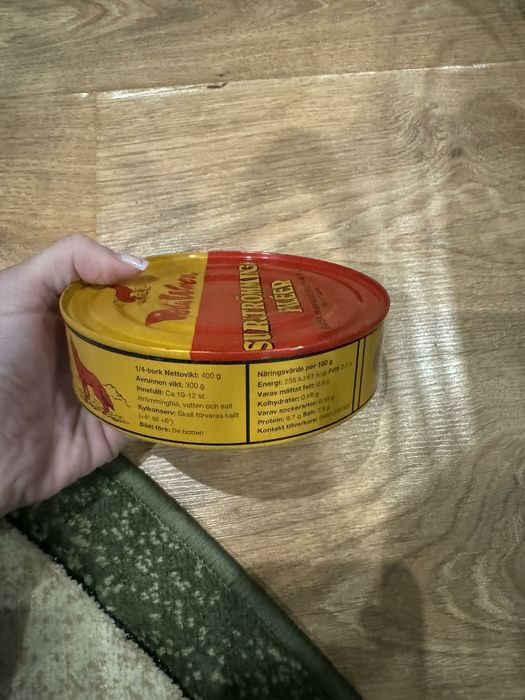 Surstromming Roda Ulven рибна консерва сюрстреммінг Швеція
