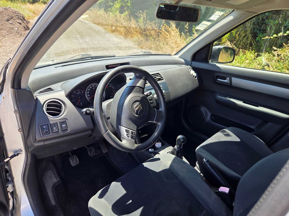 Suzuki Swift 1.3 DDiS Club 5 Portas