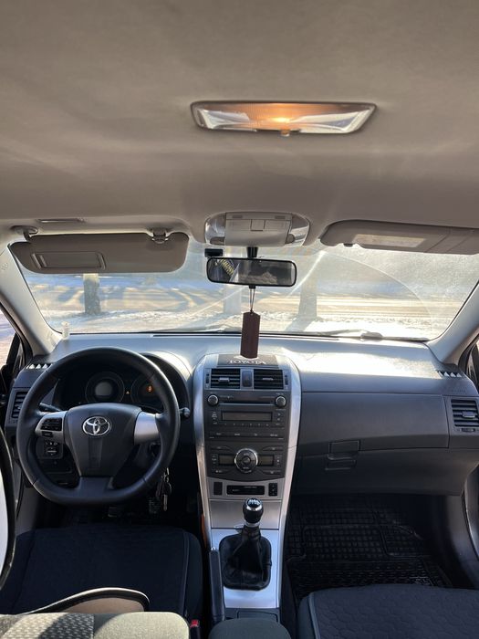 Продам Toyota corolla 2012