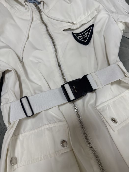 Парка куртка весняна Prada